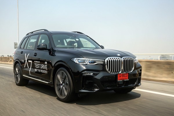 มิลเลนเนียม ออโต้ เขย่าบัลลังค์รถอเนกประสงค์ระดับผู้นำ กับ BMW X7 รุ่นประกอบในประเทศ หรูหรามาเต็ม พร้อมความคุ้มค่าสูงสุด